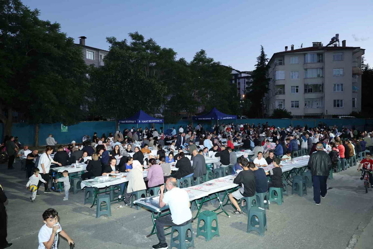 TOKAT BELEDİYESİ TARAFINDAN MUHARREM AYI DOLAYISIYLA DÜZENLENEN GELENEKSEL İFTAR PROGRAMLARININ...