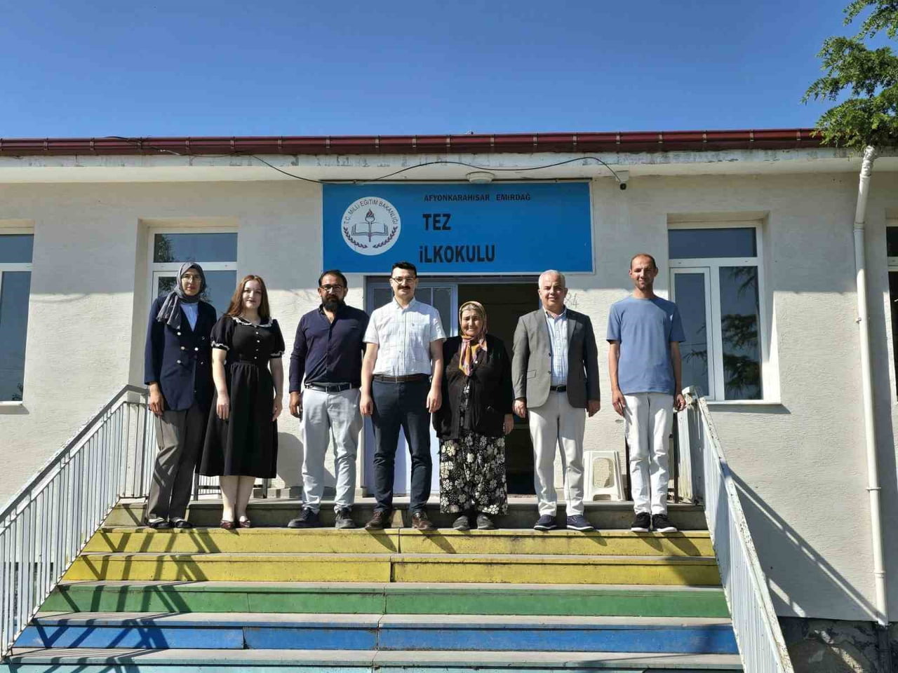 TÖRENE: EMİRDAĞ KAYMAKAMI YASİN AKGÜL, OKUL MÜDÜRÜ REYHAN ŞAHBAZ, EMİRDAĞ İLÇE MİLLÎ EĞİTİM MÜDÜR...