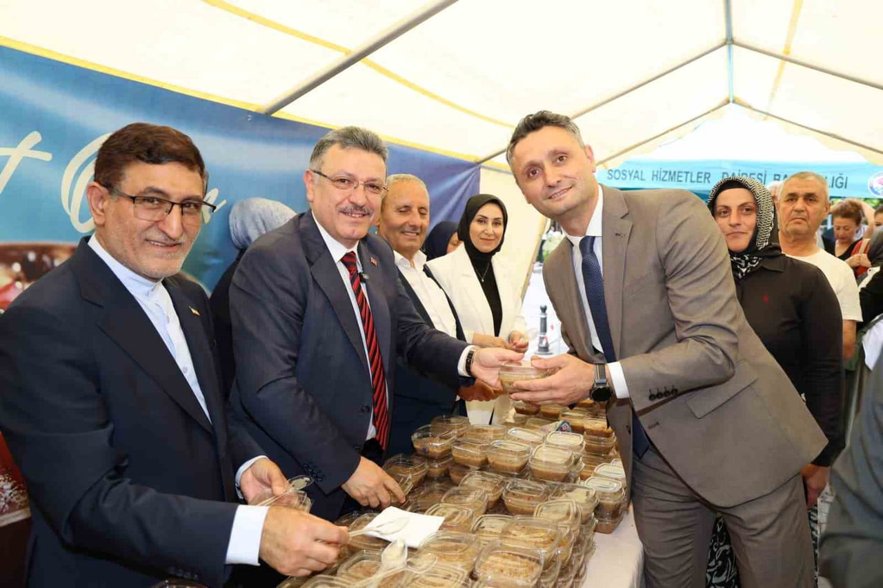 TRABZON BÜYÜKŞEHİR BELEDİYESİ, MUHARREM AYI DOLAYISIYLA DÜZENLEDİĞİ ETKİNLİKTE YAKLAŞIK 3 BİN...