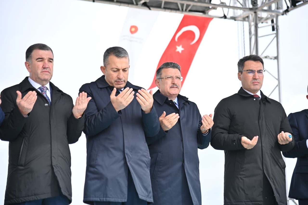TRABZON VE BAYBURT SINIRLARINDA YER ALAN 2 BİN 350 RAKIMLI SOĞANLI DAĞI'NDA KURULAN RÜZGAR ENERJİ...