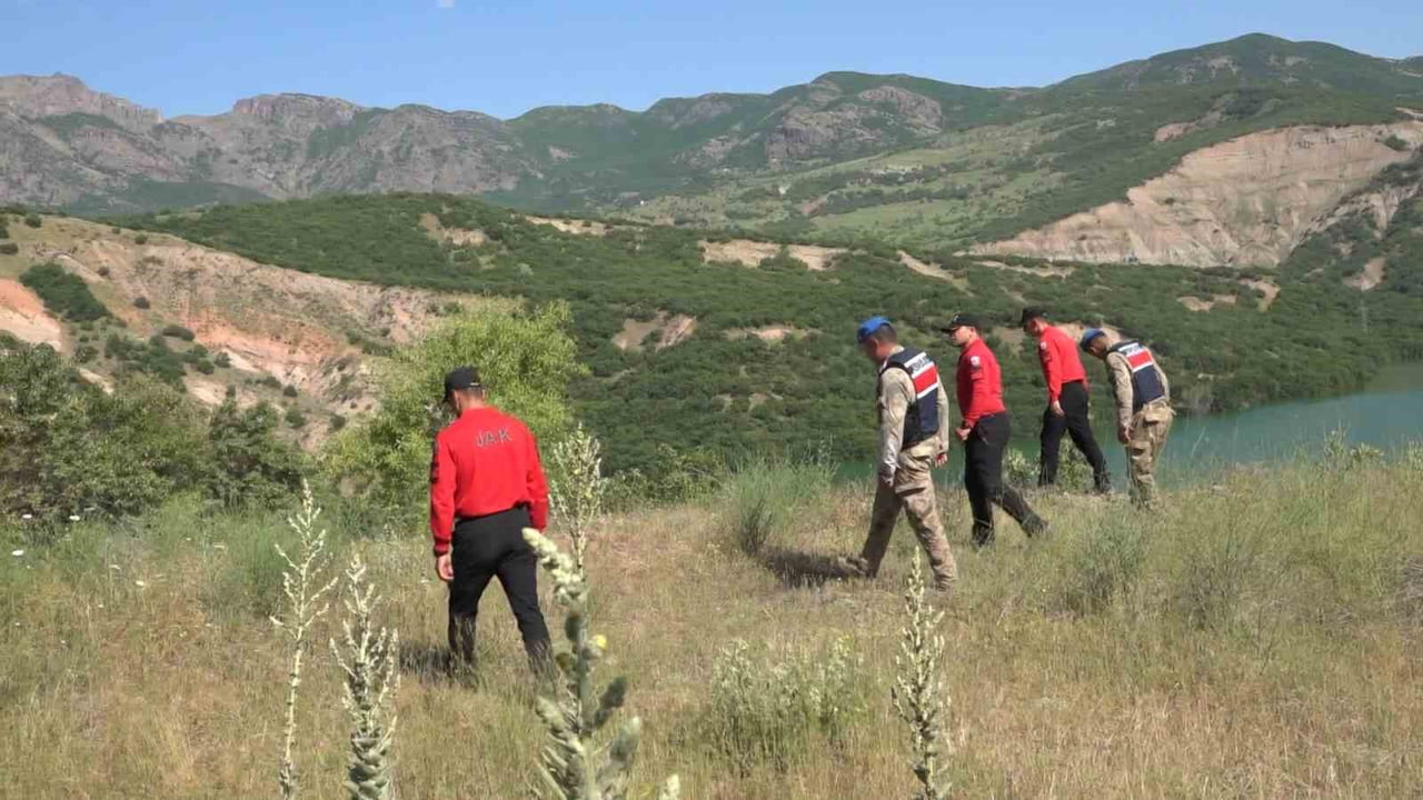 TUNCELİ'DE GÜLİSTAN DOKU SORUŞTURMASI KAPSAMINDA ABD'DE GÖZALTINA ALINAN VE ÜLKEYE İADESİ BEKLENEN...