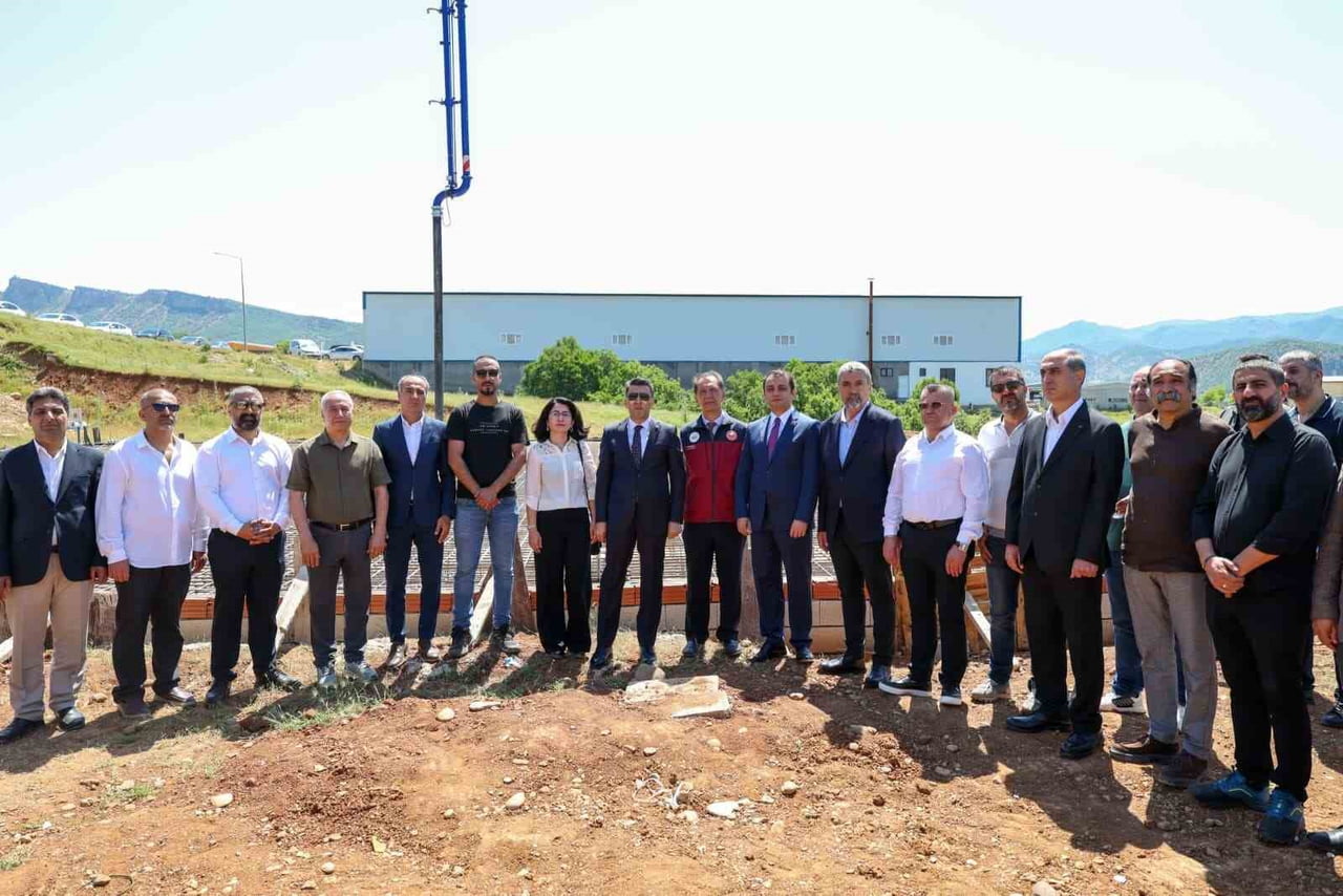 TUNCELİ ORGANİZE SANAYİ BÖLGESİNDE, 30 MİLYON LİRA DEĞERİNDE AHŞAP İŞLEME VE KATMA DEĞERLİ ÜRÜNLER...