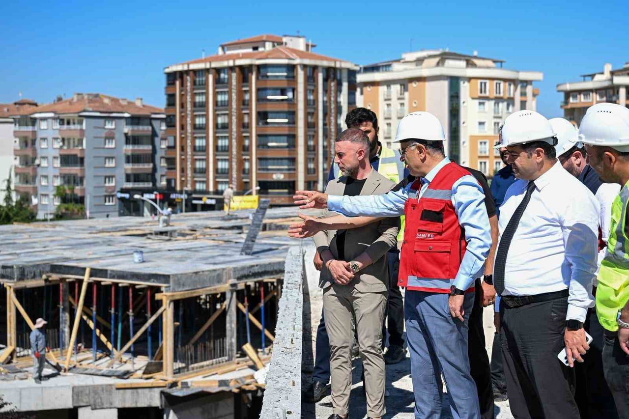 TURGUT ÖZAL GENÇLİK MERKEZİ YIL SONUNA HAZIRLANIYOR