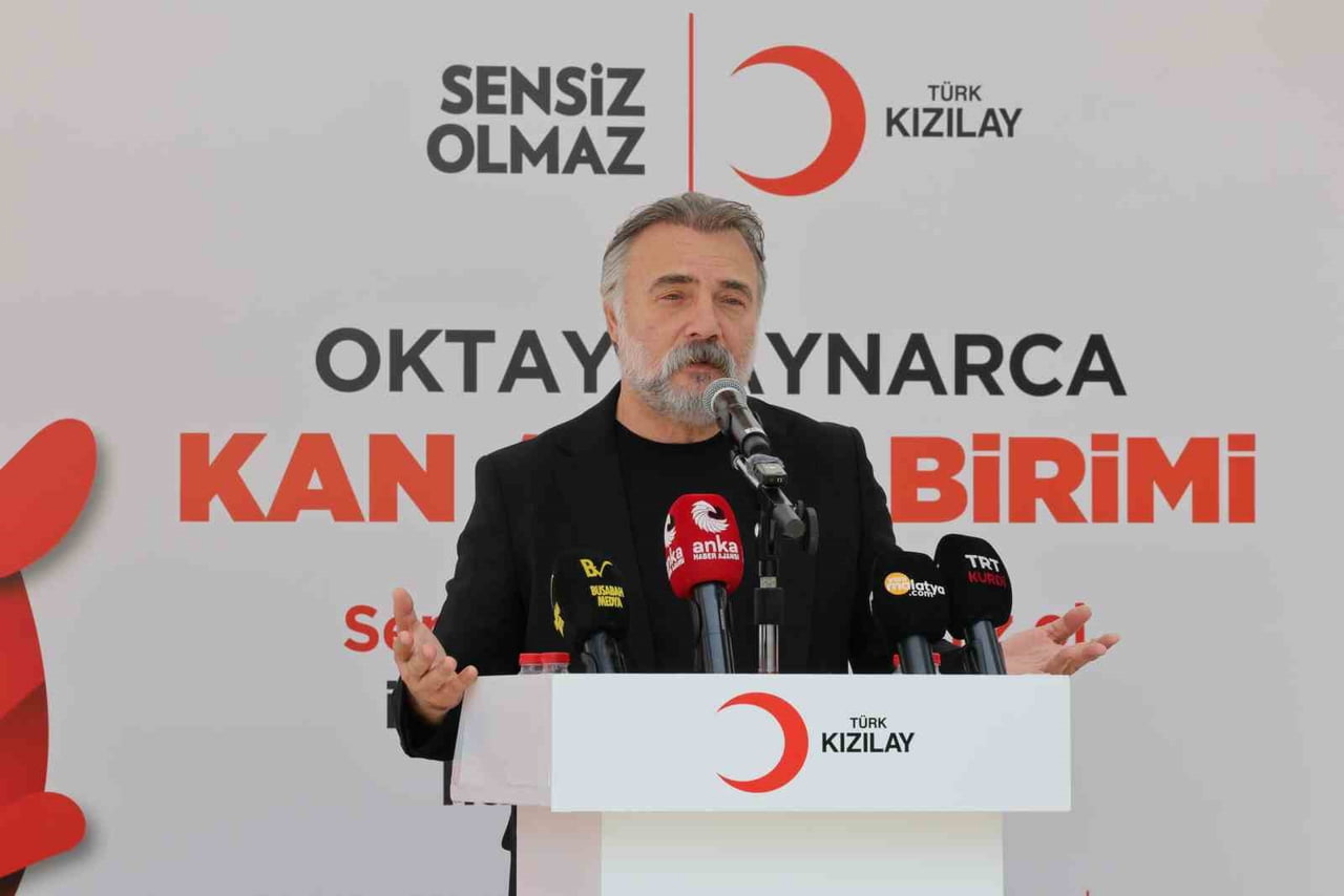 TÜRK KIZILAY, KAN BAĞIŞINA YÖNELİK FARKINDALIK ÇALIŞMALARINA GÖNÜLLÜ OLARAK DESTEK VEREN OYUNCU...