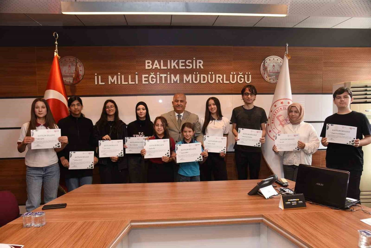 TÜRKÇENİN ZENGİNLİĞİNİ KEŞFEDEN, DİL BİLİNCİNİ GÜÇLENDİREN VE YARIŞMALARDA ÜSTÜN BAŞARI GÖSTEREN...