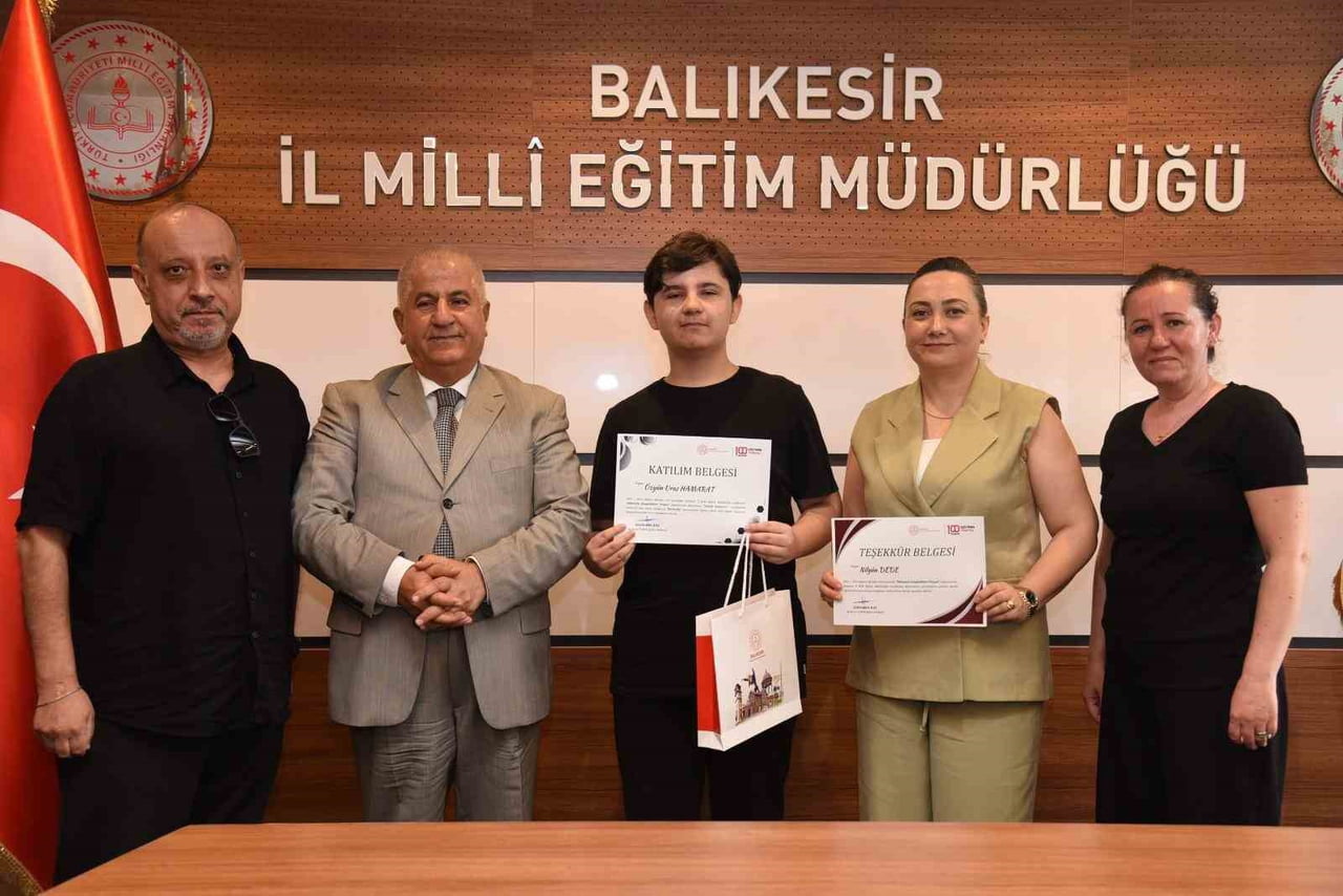 TÜRKÇENİN ZENGİNLİĞİNİ KEŞFEDEN, DİL BİLİNCİNİ GÜÇLENDİREN VE YARIŞMALARDA ÜSTÜN BAŞARI GÖSTEREN...