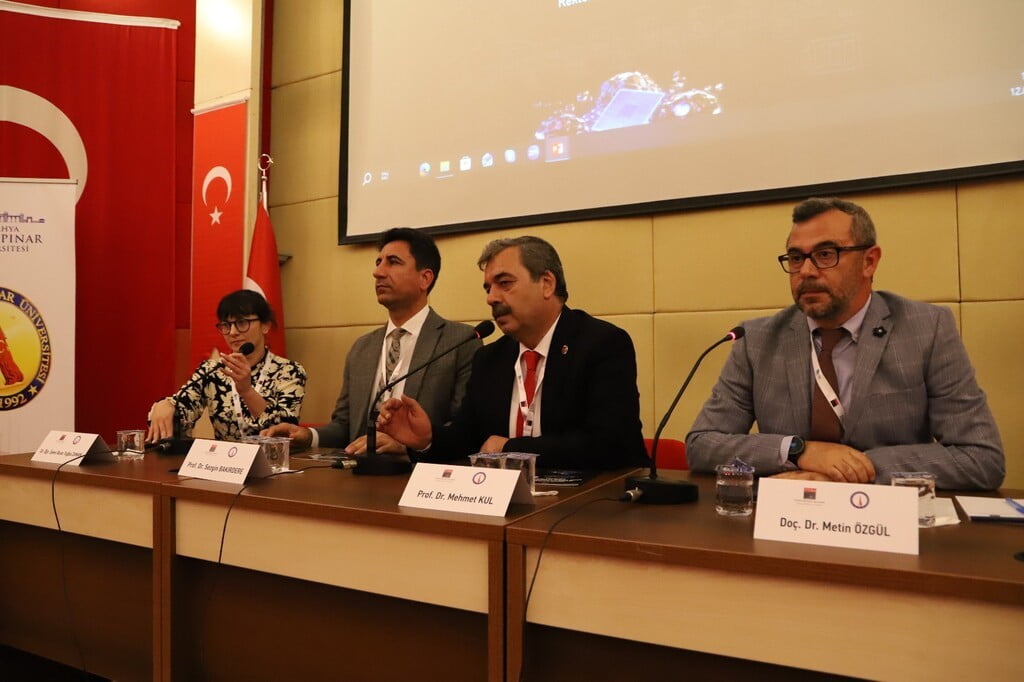 TÜRKİYE BİLİMLER AKADEMİSİ İLE KÜTAHYA DUMLUPINAR ÜNİVERSİTESİ İŞ BİRLİĞİNDE DÜZENLENEN...