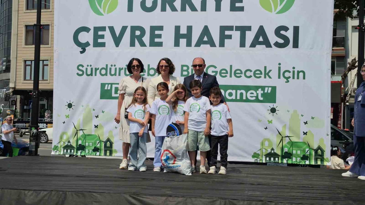 TÜRKİYE ÇEVRE HAFTASI DÜZENLENEN ETKİNLİKLERLE BAŞLADI. KORTEJ YÜRÜYÜŞÜ İLE BAŞLAYAN HAFTADA...