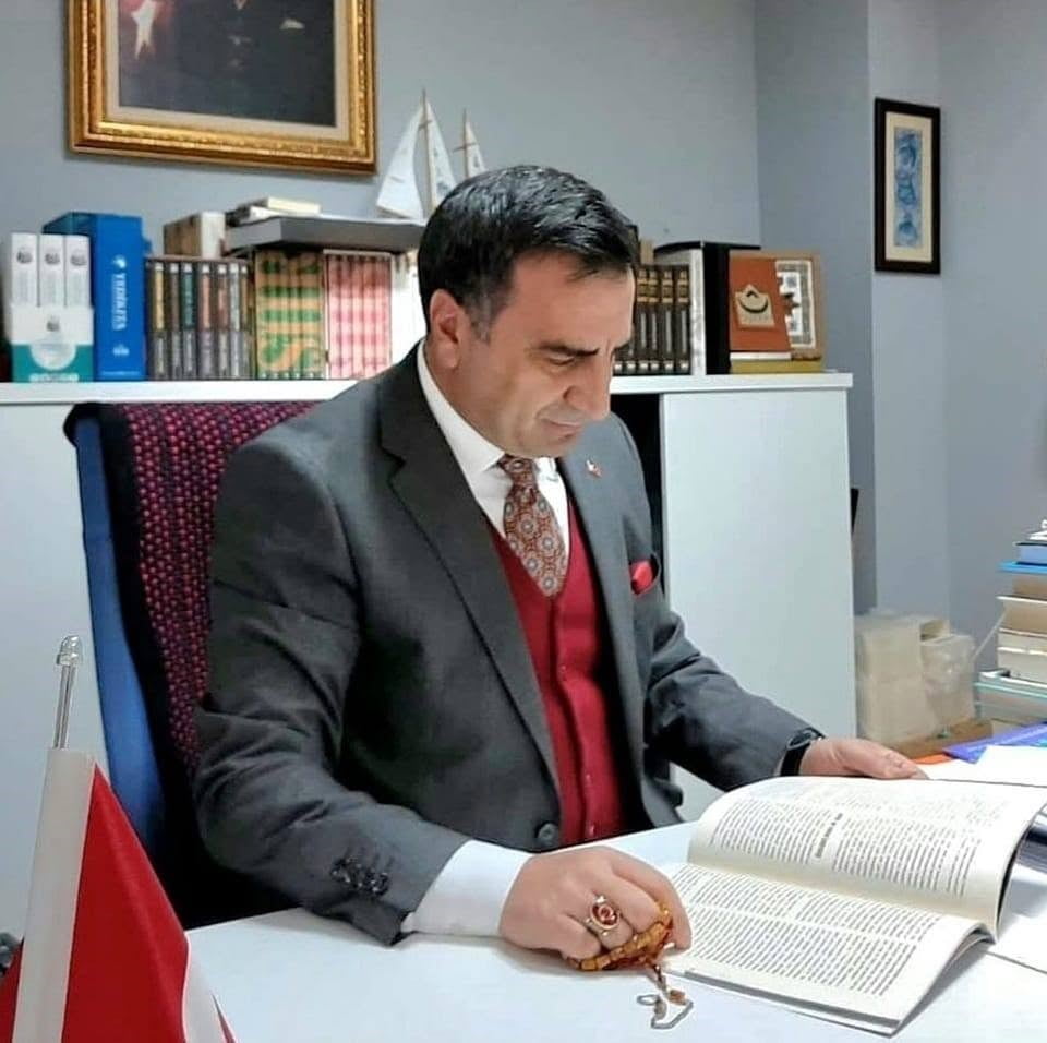 TÜRKİYE DİL VE EDEBİYAT DERNEĞİ ERZURUM ŞUBE BAŞKANI MURAT ERTAŞ