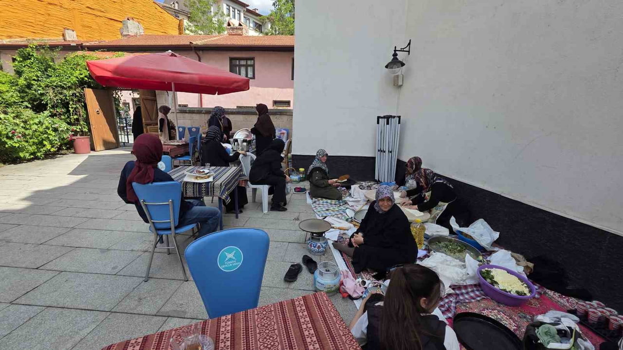 TÜRKİYE GENÇLİK VAKFI (TÜGVA) KÜTAHYA İL TEMSİLCİLİĞİ TARAFINDAN DÜZENLENEN GÜNERHANE KAPANIŞ...
