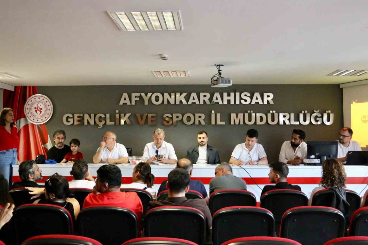 TÜRKİYE İŞİTME ENGELLİLER SPOR FEDERASYONU TARAFINDAN DÜZENLENEN ERKEKLER VE KADINLAR VOLEYBOL...