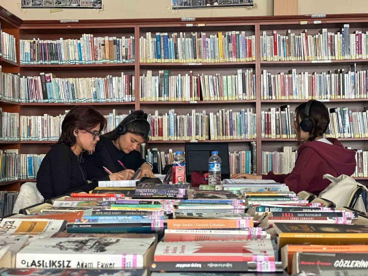 TÜRKİYE İSTATİSTİK KURUMU (TÜİK) 2025 YILI KÜTÜPHANE İSTATİSTİKLERİNİ PAYLAŞTI. VERİLERE GÖRE...
