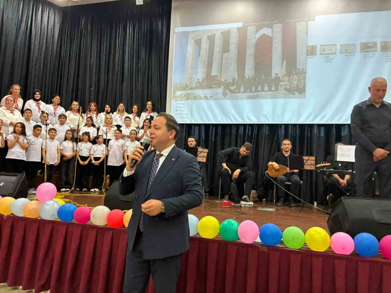 TÜRKİYE YÜZYILI MAARİF MODELİ KAPSAMINDA ZONGULDAK'TA BULUNAN DR. DERVİŞ NİHAT ARKAT İLKOKULU 4/A...