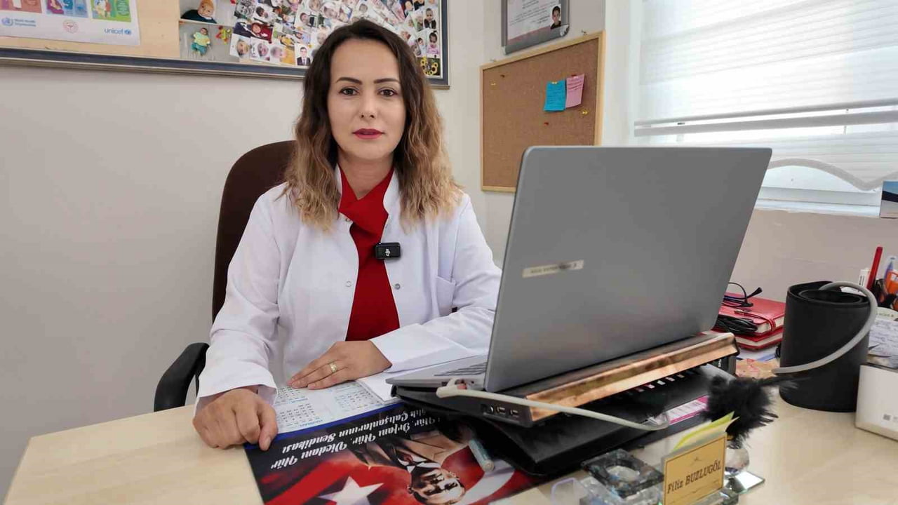 ÜDAVEND HATUN AİLE SAĞLIĞI MERKEZİ'NDE GÖREV YAPAN AİLE SAĞLIĞI ÇALIŞANI FİLİZ BOZLUGÖL, AİLELERİ...