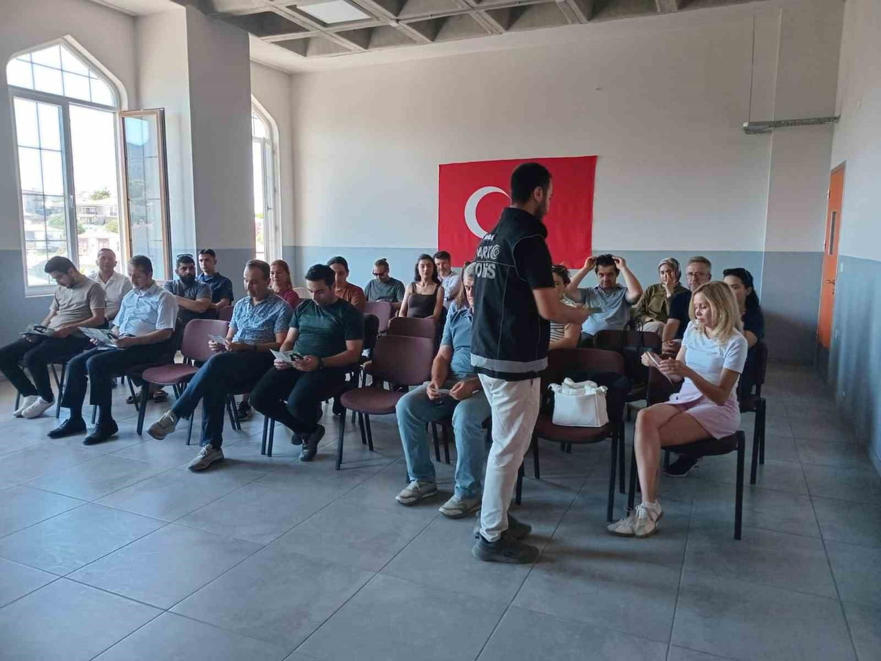 UĞLA’NIN DATÇA İLÇESİNDE UYUŞTURUCU VE MADDE BAĞIMLILIĞIYLA MÜCADELE İLE İŞİTME ENGELLİ BİREYLERİN...