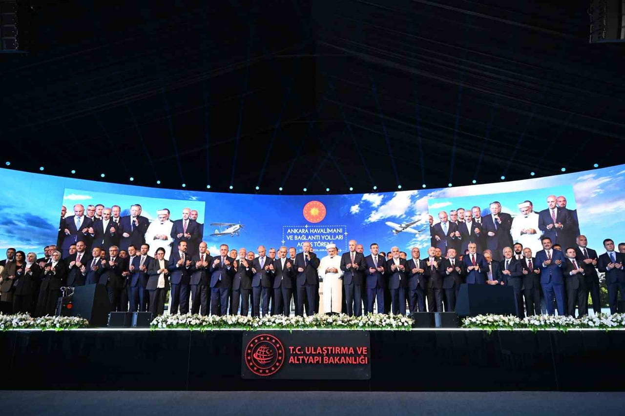 ULAŞTIRMA VE ALTYAPI BAKANI ABDULKADİR URALOĞLU, "ANKARA HAVALİMANI'NI SADECE ASKERİ BİR MEYDAN...