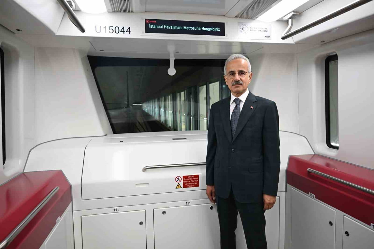 ULAŞTIRMA VE ALTYAPI BAKANI ABDULKADİR URALOĞLU, YARIN CUMHURBAŞKANI RECEP TAYYİP ERDOĞAN'IN...