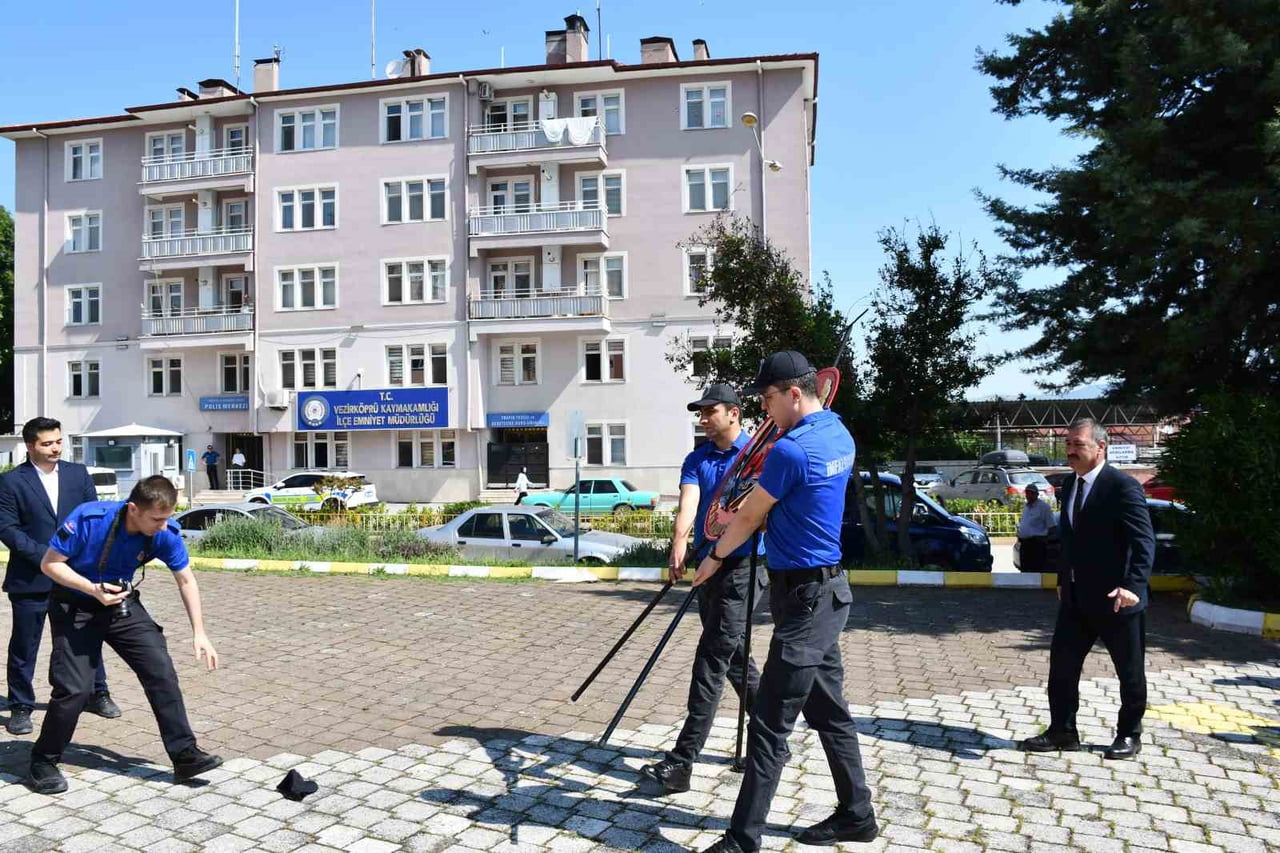 ÜLKE GENELİNDE BU YIL İLK KEZ KUTLANAN CEZA İNFAZ PERSONELİ GÜNÜ KAPSAMINDA SAMSUN’UN VEZİRKÖPRÜ...