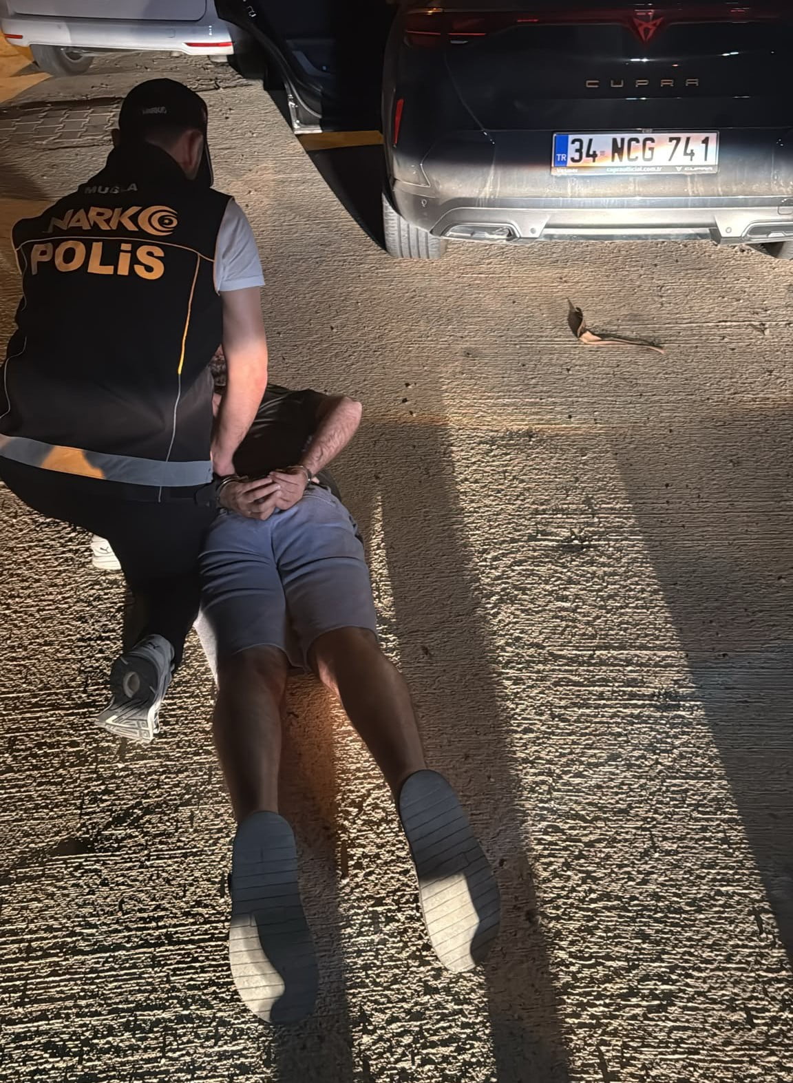 ULUSLARARASI SEVİYEDE UYUŞTURUCU SUÇUNDAN KIRMIZI BÜLTENLE ARANAN ALMAN UYRUKLU ŞAHIS, MUĞLA’NIN...