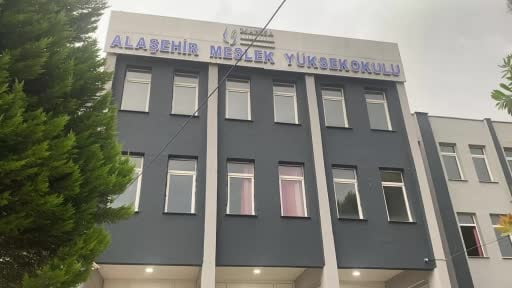 Üniversite hayalini 56 yaşında gerçekleştirdi