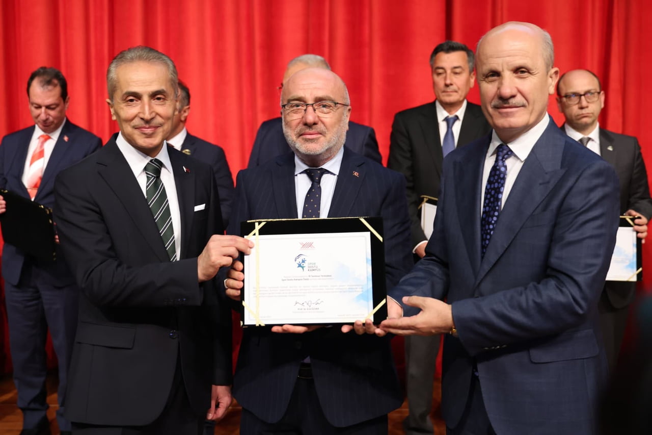 UYGULAMA VE PROJE ODAKLI ÜNİVERSİTE MİSYONU İLE ÖĞRENCİLERİNİ EN İYİ ŞEKİLDE HAYATA HAZIRLAYAN...