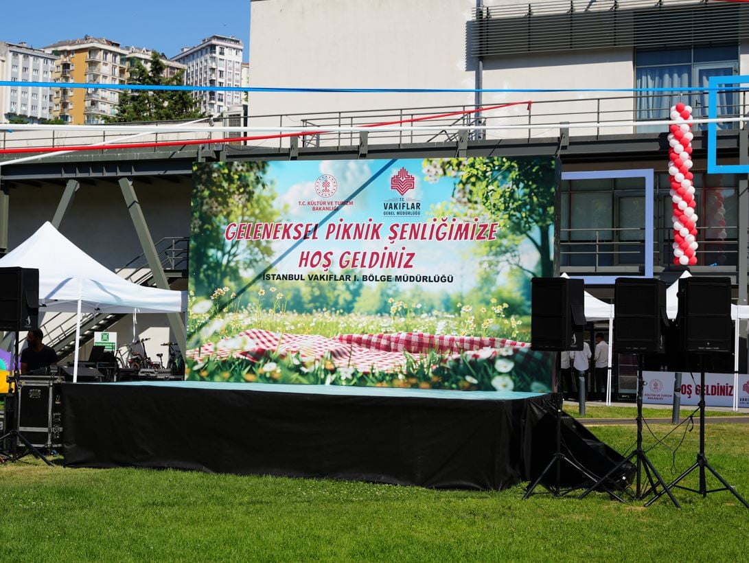 VAKIFLAR GENEL MÜDÜRLÜĞÜ TARAFINDAN 100 ÖĞRENCİ VE AİLELERİNE GELENEKSEL PİKNİK PROGRAMI...