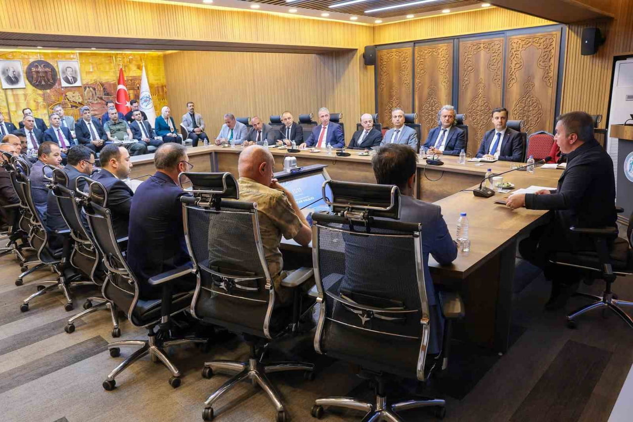 VALİ AYDOĞDU BAŞKANLIĞINDA 33. BİRİM AMİRLERİ TOPLANTISI YAPILD