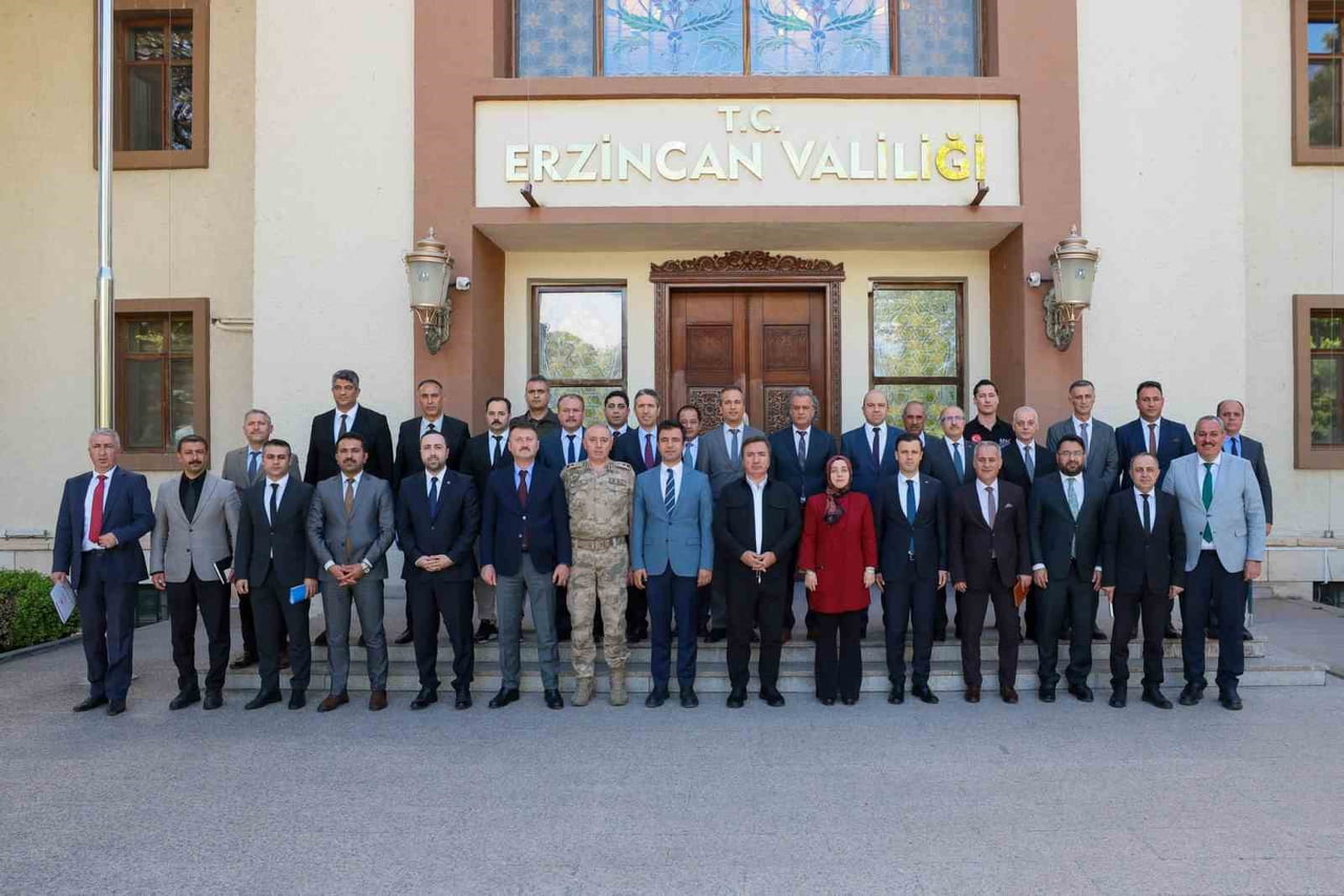 VALİ AYDOĞDU BAŞKANLIĞINDA 33. BİRİM AMİRLERİ TOPLANTISI YAPILD