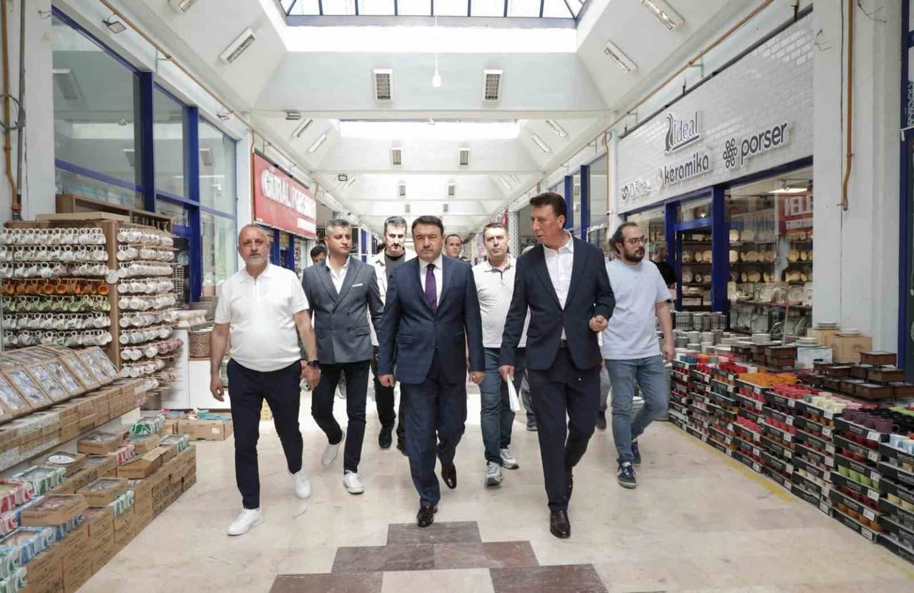 VALİ MUSA IŞIN’DAN KERVANSARAY ÇİNİCİLER ÇARŞISI’NA ZİYARET