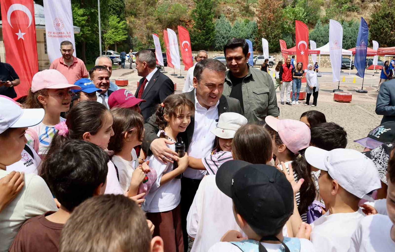 VALİ SÖZER, ÇEDES YIL SONU KAPANIŞ PROGRAMI’NA KATILDI