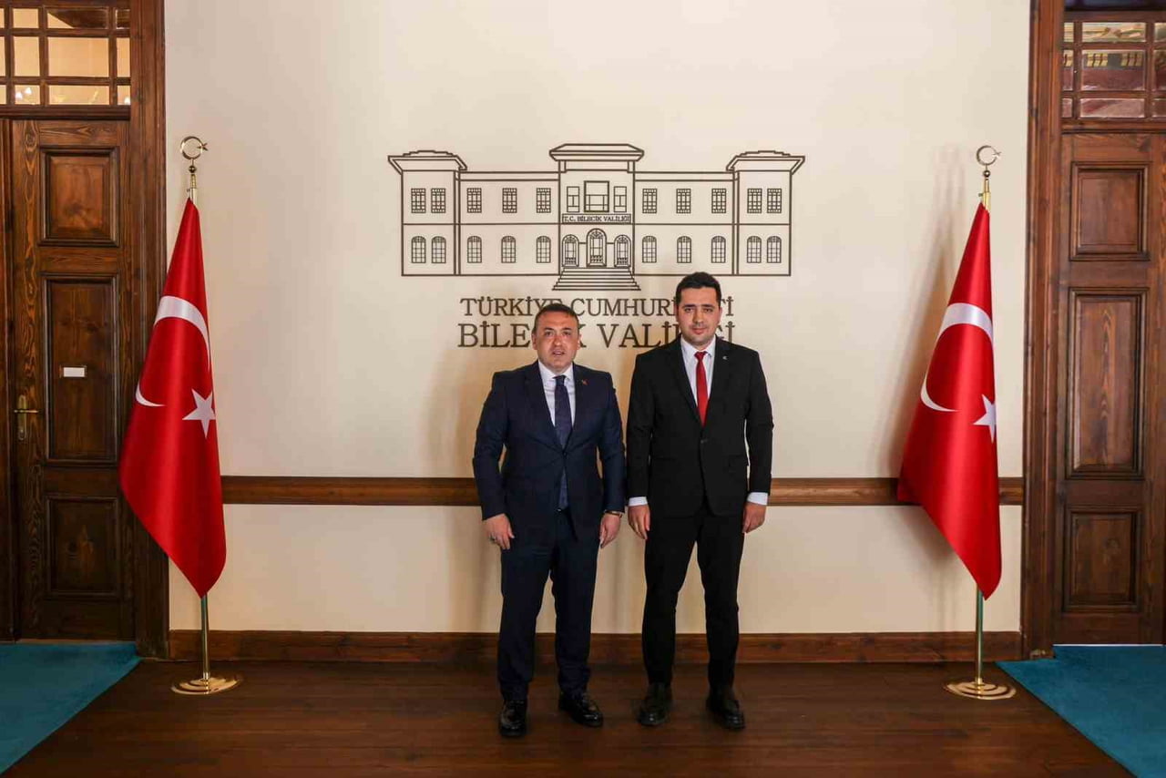 VALİ SÖZER, TÜGVA BİLECİK İL TEMSİLCİSİ TATLI İLE BİR ARAYA GELDİ