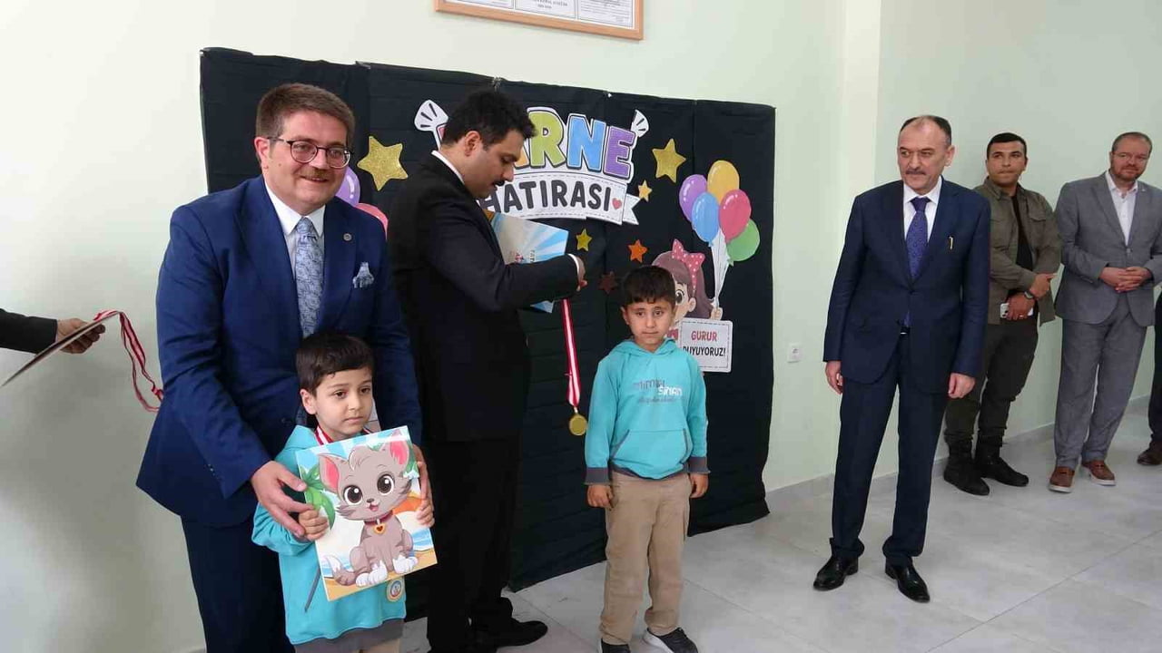 VAN'DA 2025-2026 EĞİTİM ÖĞRETİM DÖNEMİ SONA ERERKEN, KENT GENELİNDEKİ OKULLARDA EĞİTİM GÖREN 275...