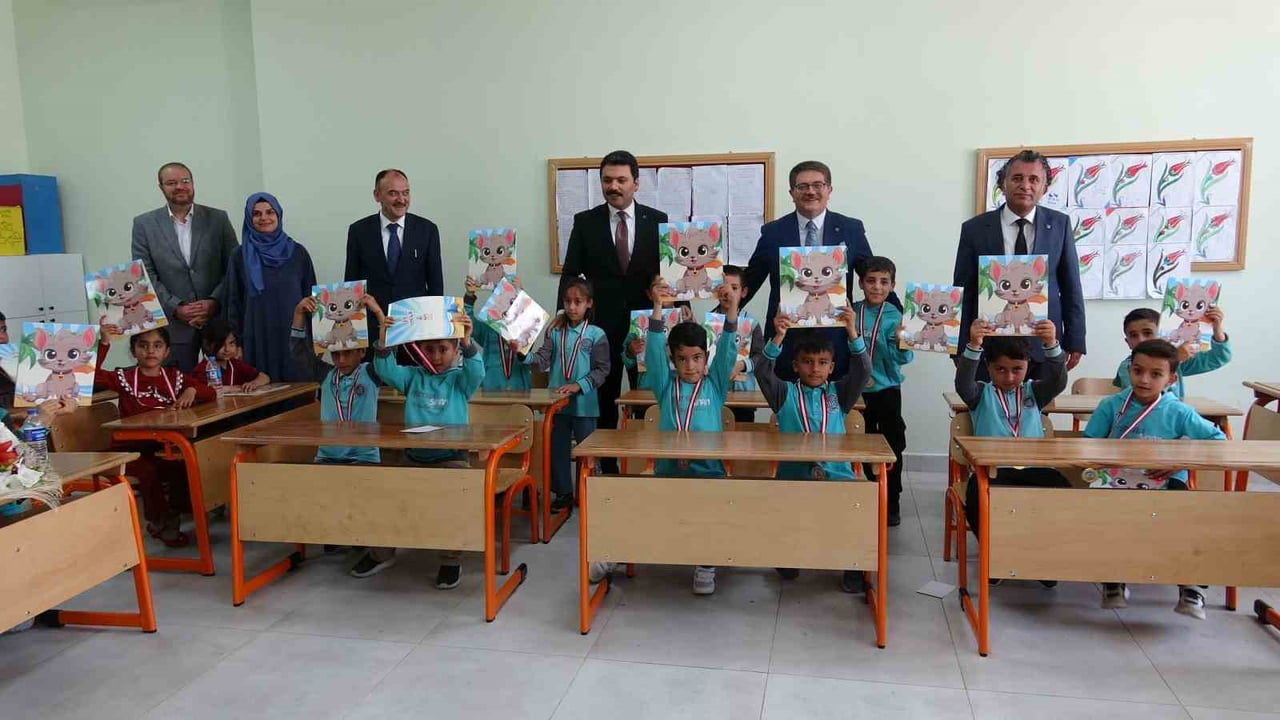 VAN'DA 2025-2026 EĞİTİM ÖĞRETİM DÖNEMİ SONA ERERKEN, KENT GENELİNDEKİ OKULLARDA EĞİTİM GÖREN 275...
