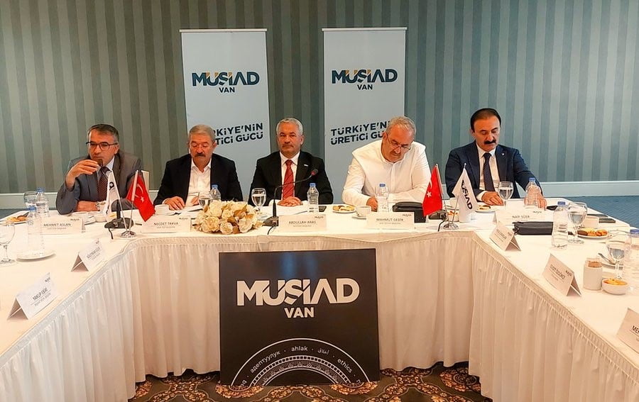 VAN'DA KENTİN TEMEL SORUNLARINI ELE ALMAK AMACIYLA 30 SİVİL TOPLUM KURULUŞU, MESLEK ODASI VE...