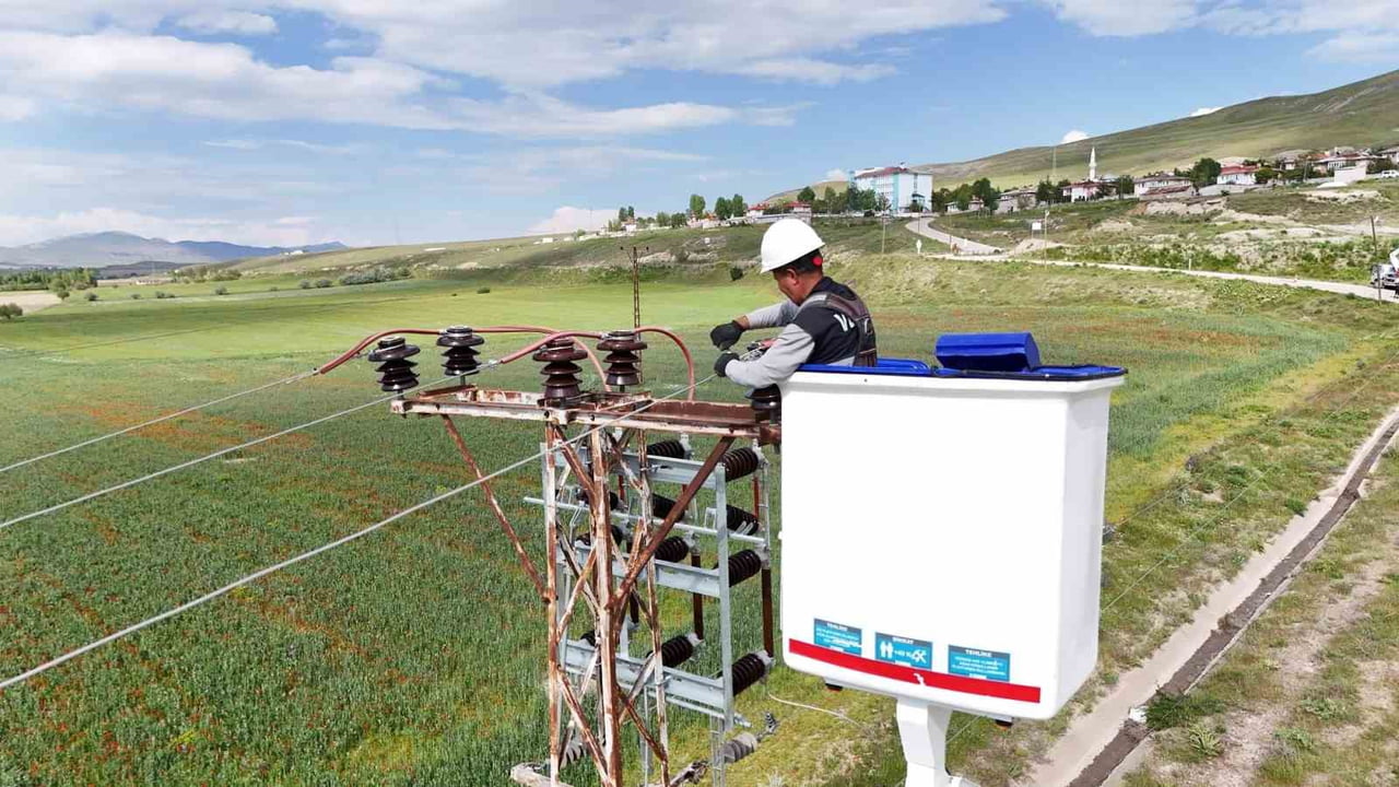 VANGÖLÜ ELEKTRİK DAĞITIM A.Ş. (VEDAŞ), ELEKTRİK ŞEBEKESİNİ DAHA GÜVENLİ, GÜÇLÜ VE SÜRDÜRÜLEBİLİR...