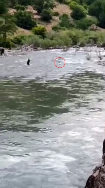 VEDAT KARABULUT’UN SUYA KAPILDIĞI ANLAR CEP TELEFONU KAMERASINA YANSIDI