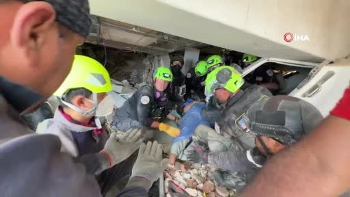 Venezuela'da 24 Haziran'da meydana gelen depremlerin ardından bölgeye gönderilen ABD'li arama...