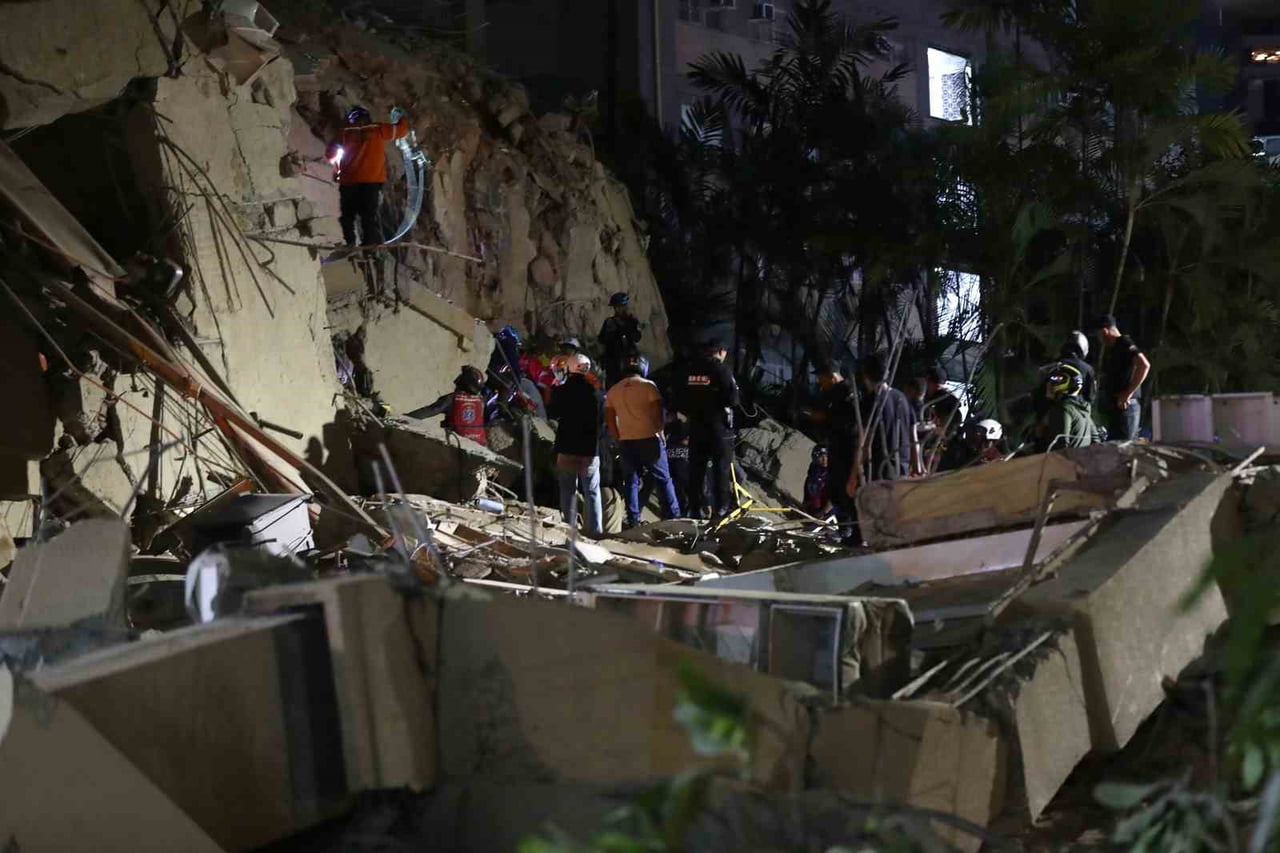 VENEZUELA'DA ART ARDA MEYDANA GELEN 7.2 VE 7.5 BÜYÜKLÜĞÜNDEKİ DEPREMLERDE 32 KİŞİ HAYATINI...