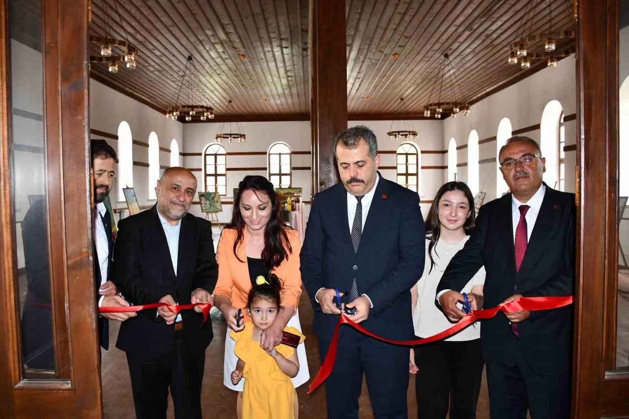 VEZİRKÖPRÜ MEHMET AKİF ERSOY ÖZEL EĞİTİM UYGULAMA OKULU ÖĞRETMEN VE ÖĞRENCİLERİ TARAFINDAN YIL...
