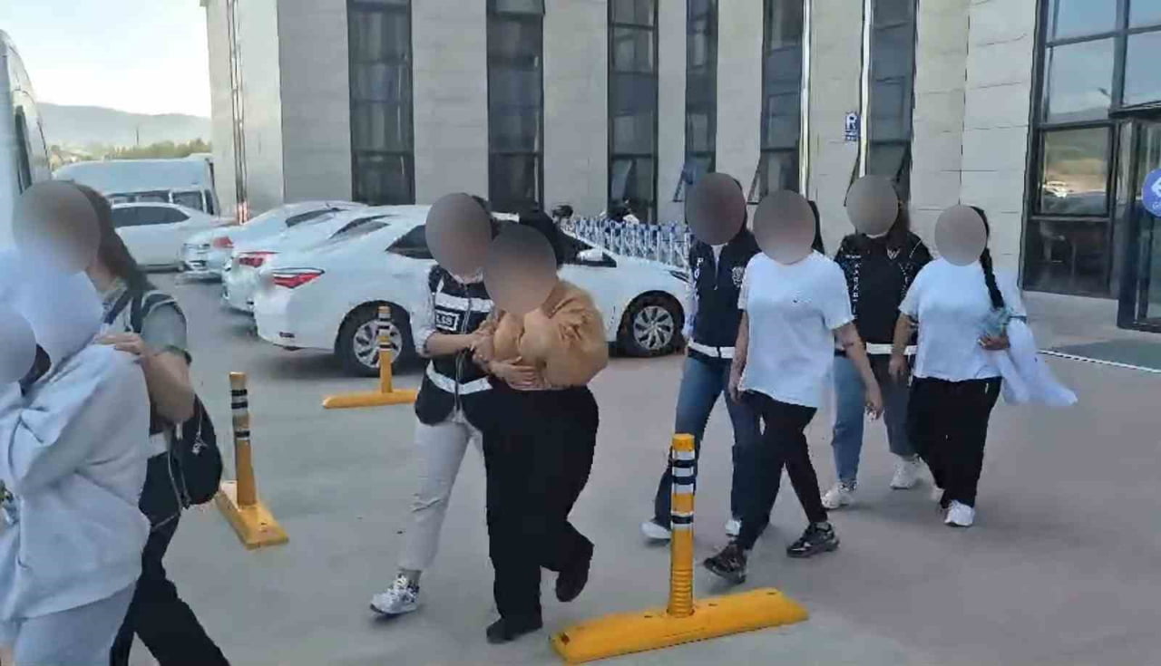 YALOVA'DA POLİSİ TARAFINDAN DÜZENLENEN OPERASYONDA, 13 BİN 904 ADET UYUŞTURUCU HAP İLE HASSAS...