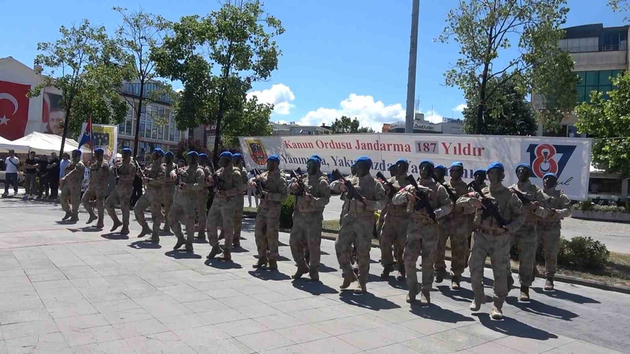 YALOVA’DA JANDARMA TEŞKİLATI’NIN KURULUŞUNUN 187. YIL DÖNÜMÜ ETKİNLİKLERİ ÇERÇEVESİNDE TÖREN...