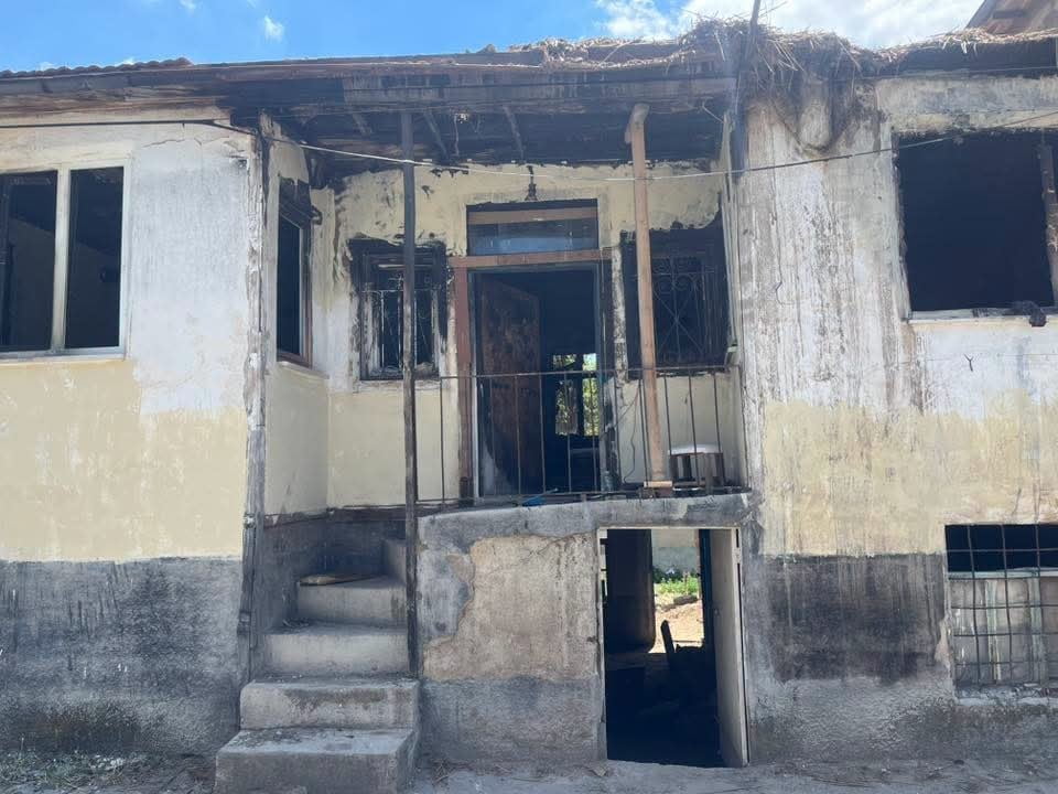YANAN EVİN DIŞI
