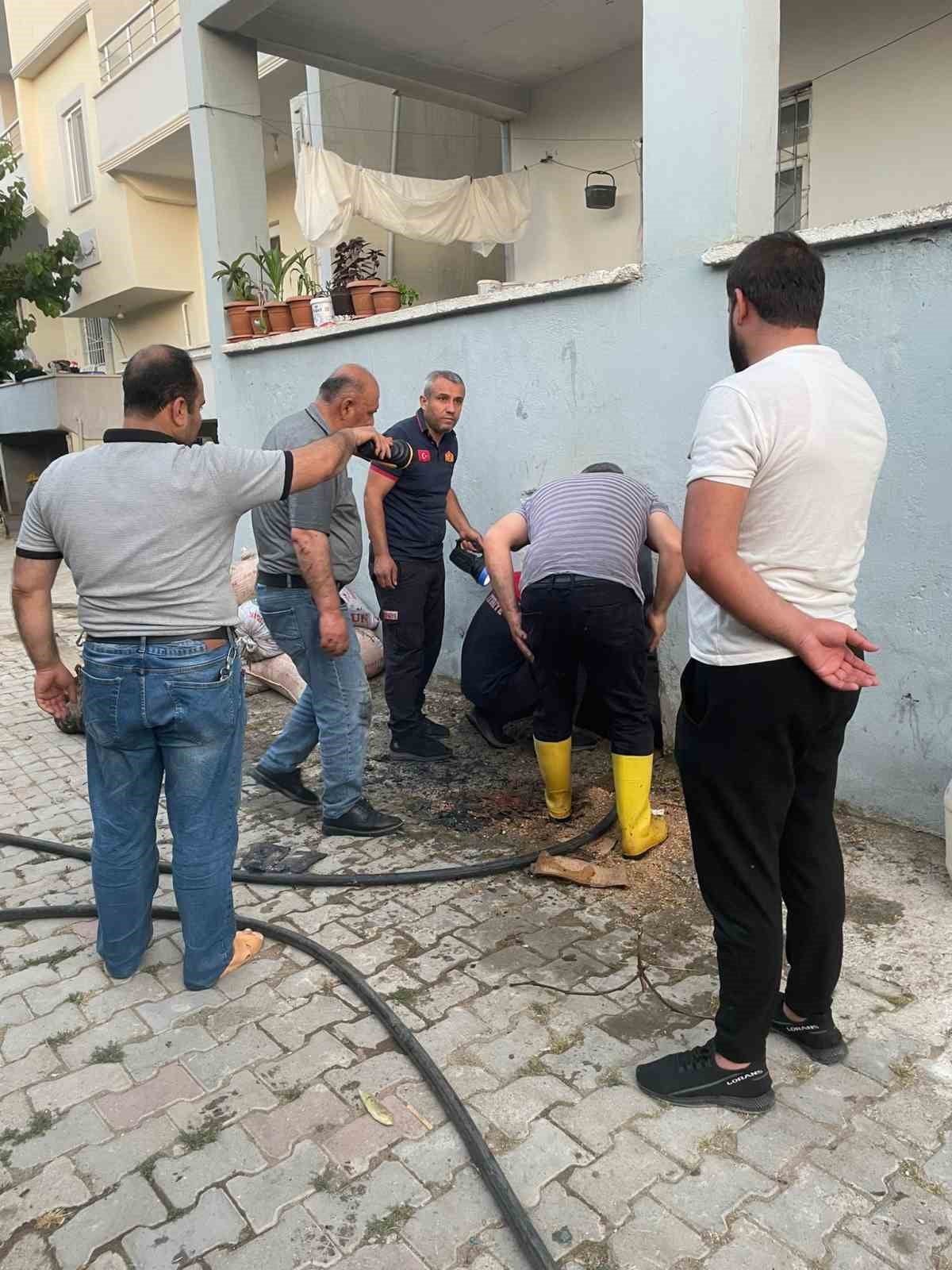 YANGINI FARK EDEN VATANDAŞLARIN İHBARI ÜZERİNE BÖLGEYE İTFAİYE EKİPLERİ SEVK EDİLDİ.