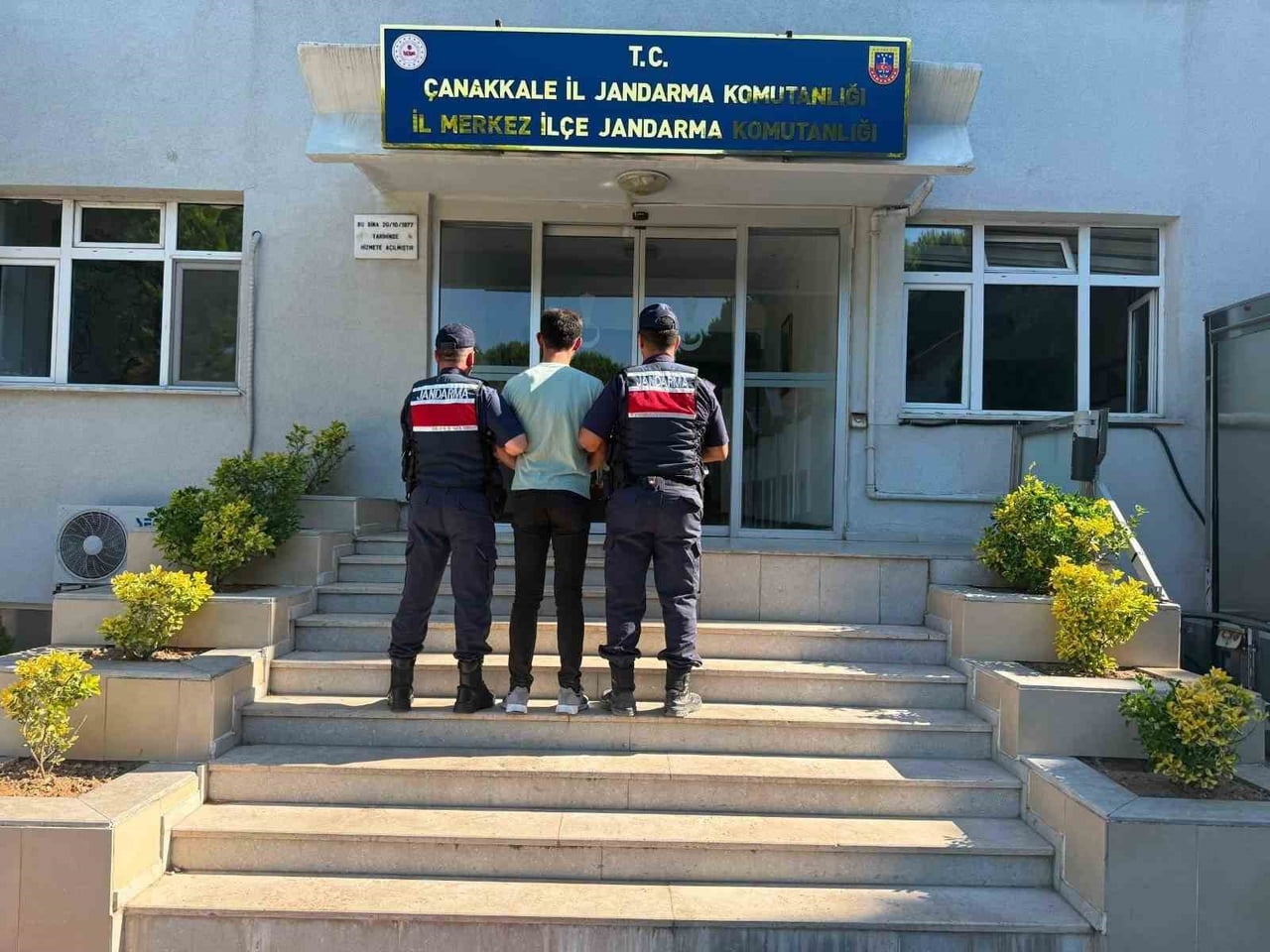 YANGININ BAŞLAMASINA SEBEP OLAN BALYA MAKİNESİNİN OPERATÖRÜ, JANDARMA EKİPLERİ TARAFINDAN...