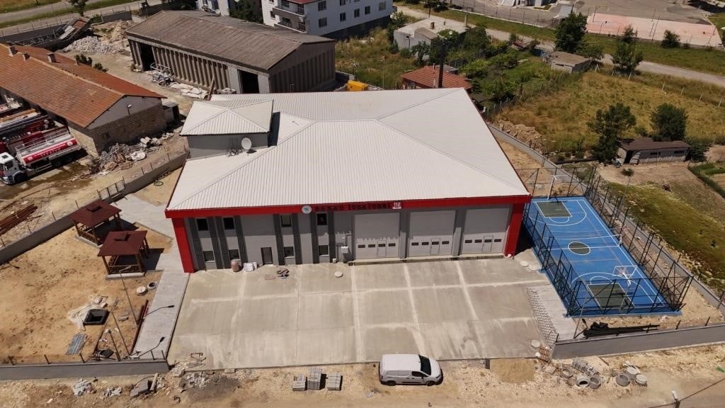 YANGINLARA MÜDAHALENİN YANI SIRA EĞİTİM, SAĞLIK, SPOR VE KONAKLAMA ALANLARINI DA BÜNYESİNDE...