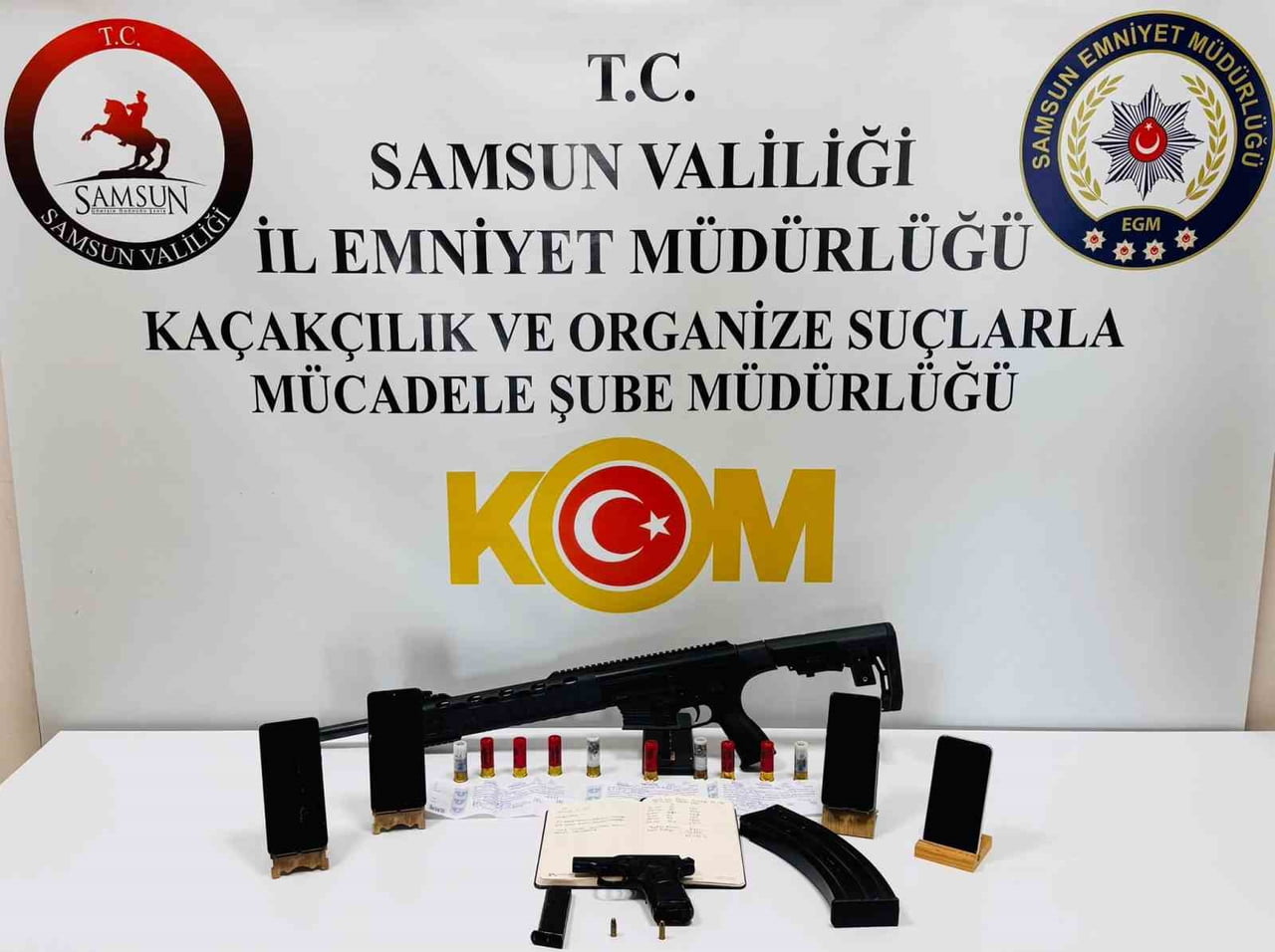 YAPILAN ARAMALARDA 1 RUHSATSIZ TABANCA, 2 TABANCA FİŞEĞİ, 1 RUHSATSIZ OTOMATİK TÜFEK, 10 TÜFEK...