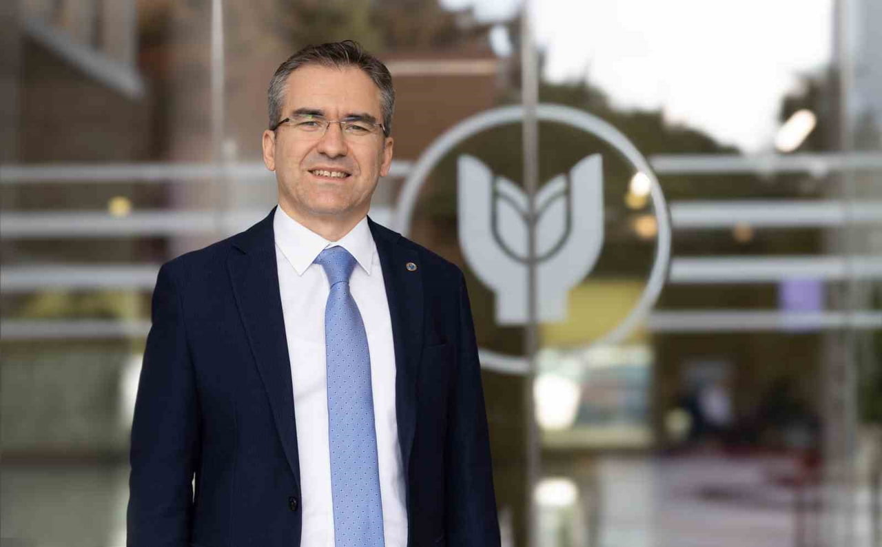YAŞAR ÜNİVERSİTESİ REKTÖR YARDIMCISI PROF. DR. YİĞİT KAZANÇOĞLU