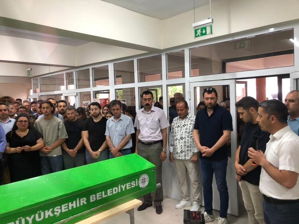 YATAĞAN’DA BEDEN EĞİTİMİ ÖĞRETMENİ ORTAN KALBİNE YENİLDİ