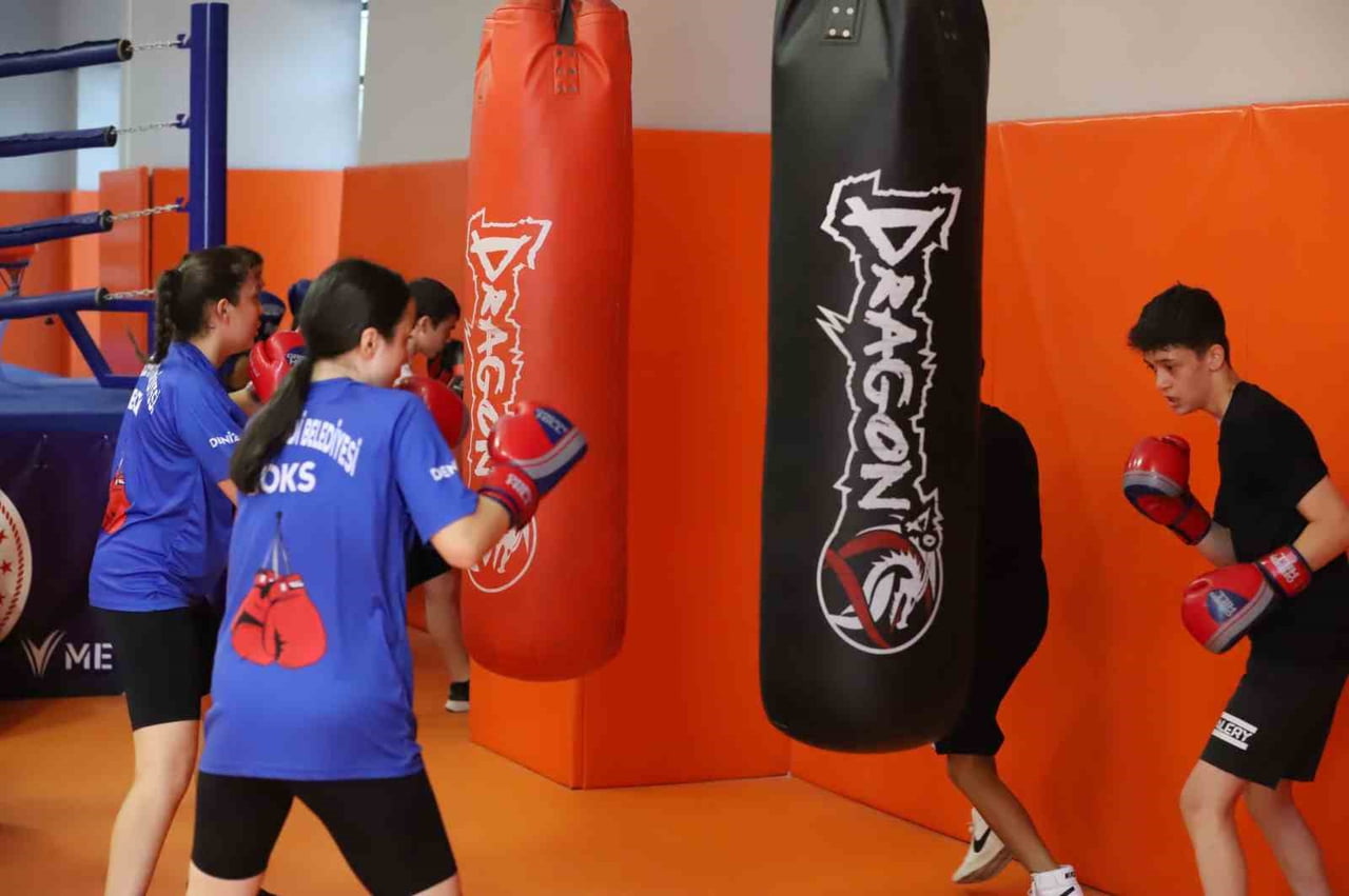 YAZ TATİLİNİN YAKLAŞMASIYLA BİRLİKTE ÇOCUKLARIN SABIRSIZLIKLA BEKLEDİĞİ ÜCRETSİZ GSB SPOR OKULLARI...