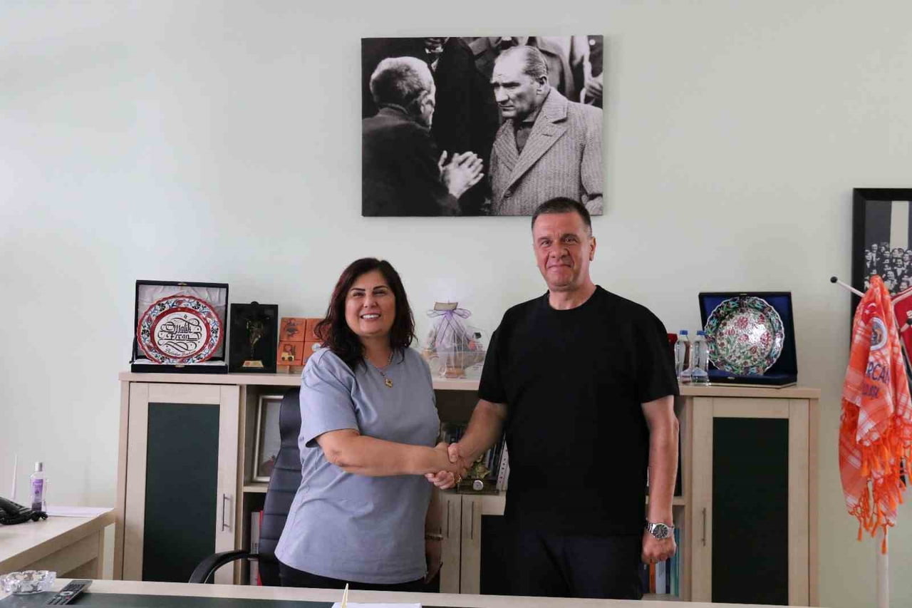 YENİPAZAR BELEDİYESİ İLE AYDIN BÜYÜKŞEHİR BELEDİYESİ İŞ BİRLİĞİNDE İLÇEDE YÜRÜTÜLEN YOL...